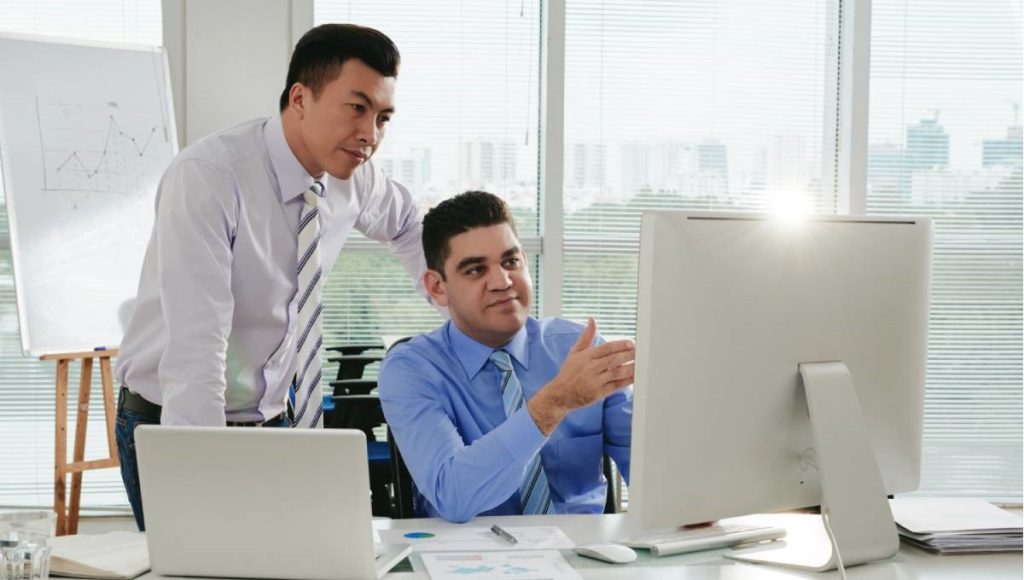 outsourcing advantages and disadvantages