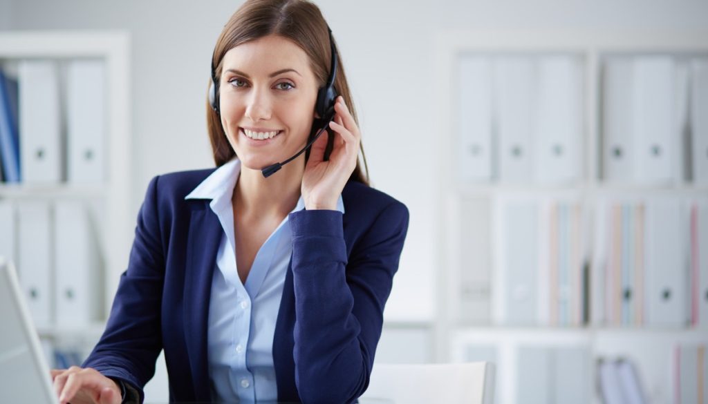 Inbound vs Outbound Call Center: Differences & Business Impact